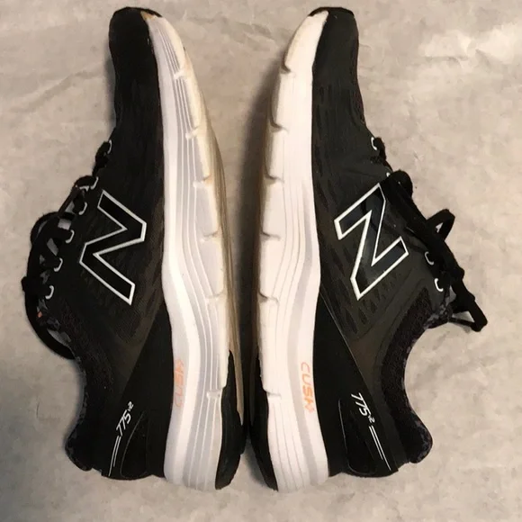 New Balance size 9.5 Black White Orange Camo 9.5 Cush - Picture 2 of 11